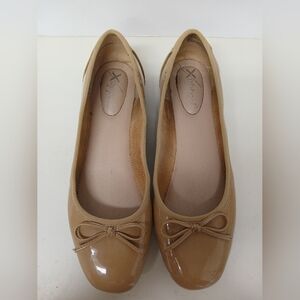 Xappeal Women’s Tan Patent Ballet Flats with Decorative Bow